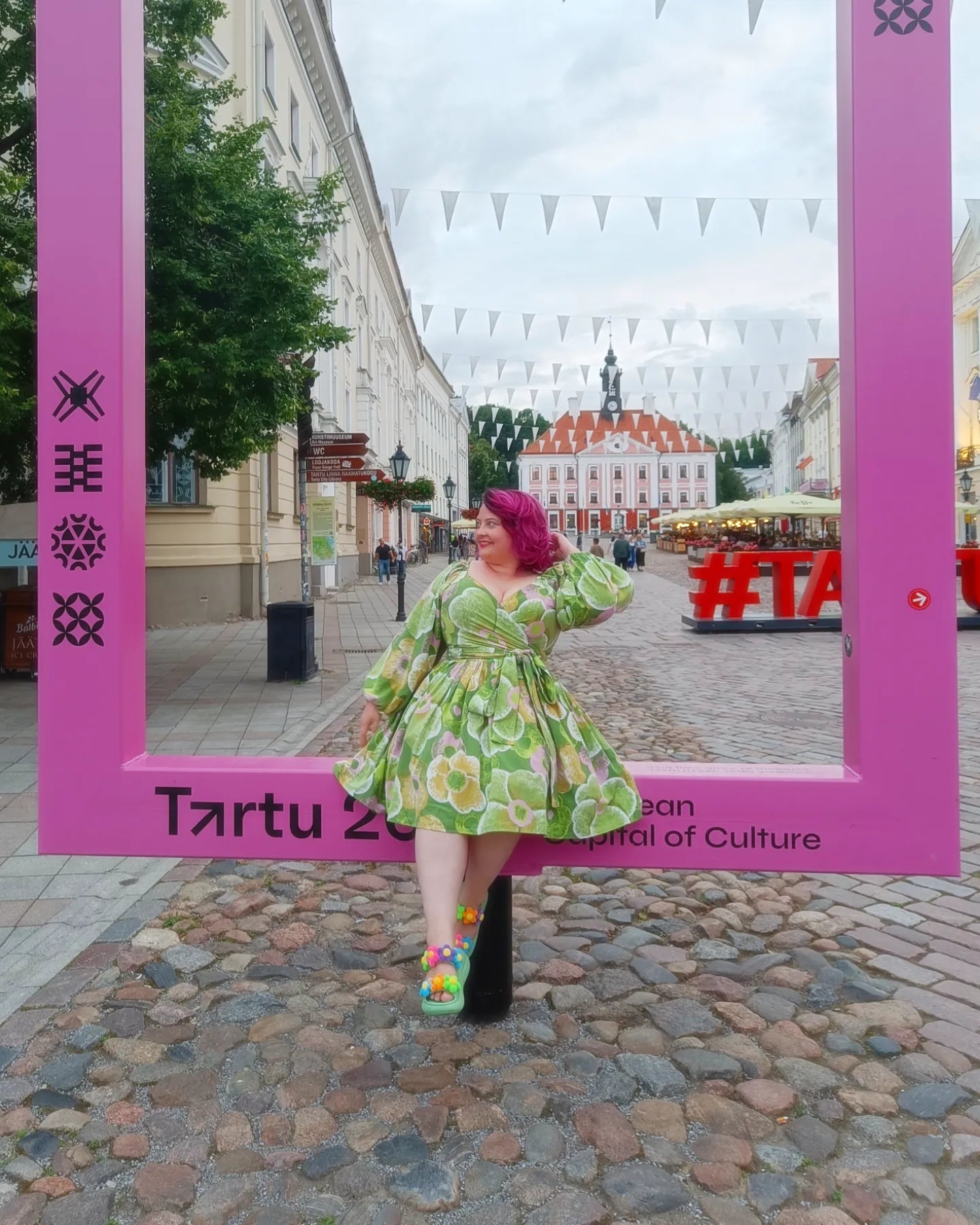 Mittatilaus Olga-mekko