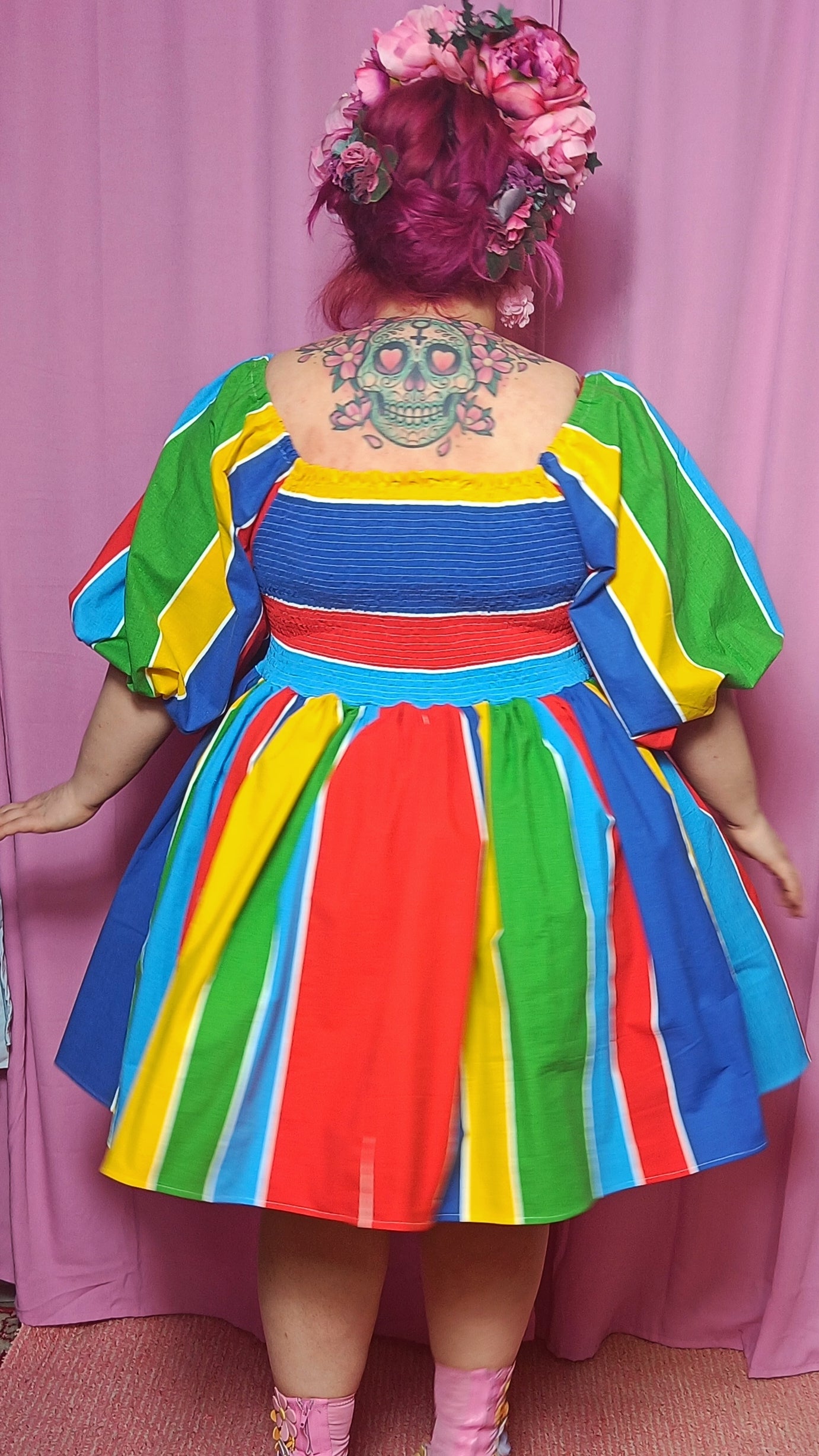 Mittatilausmalli Maria-mekko