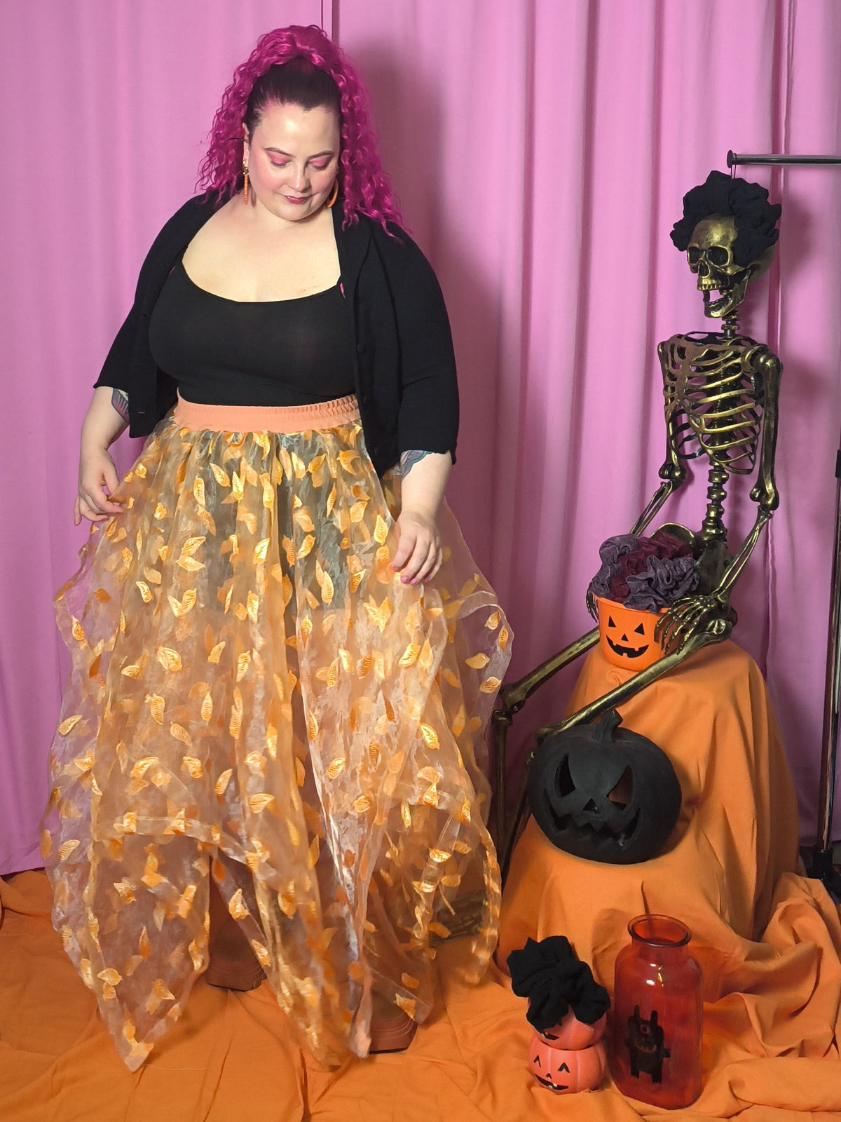 Monikerroksinen läpinäkyvä hame koko 44-50