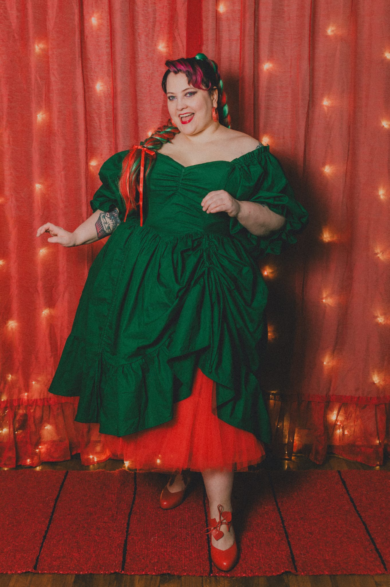 Aukeaa maaliskuussa Mittatilausmalli Dolly-mekko