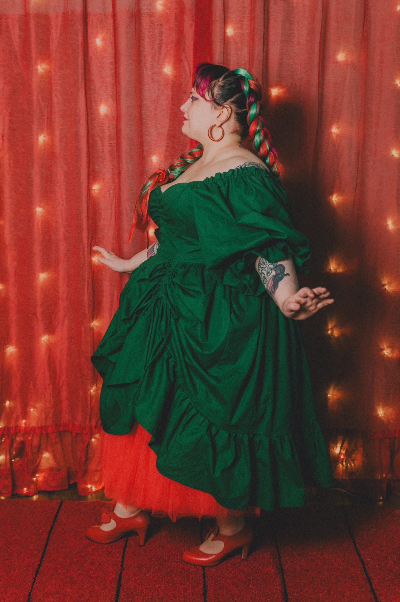 Aukeaa maaliskuussa Mittatilausmalli Dolly-mekko