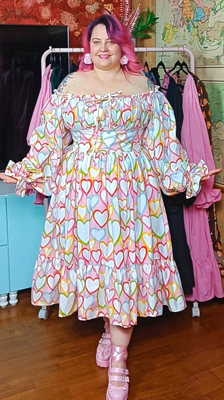 Mittailausmalli Heidi-mekko pidemmät hihat