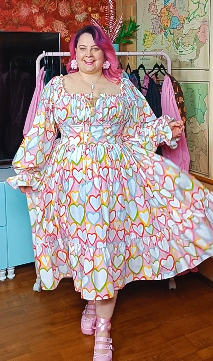 Mittailausmalli Heidi-mekko pidemmät hihat