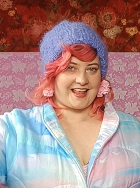 Mummin käsinneuloma mohair pipo liila