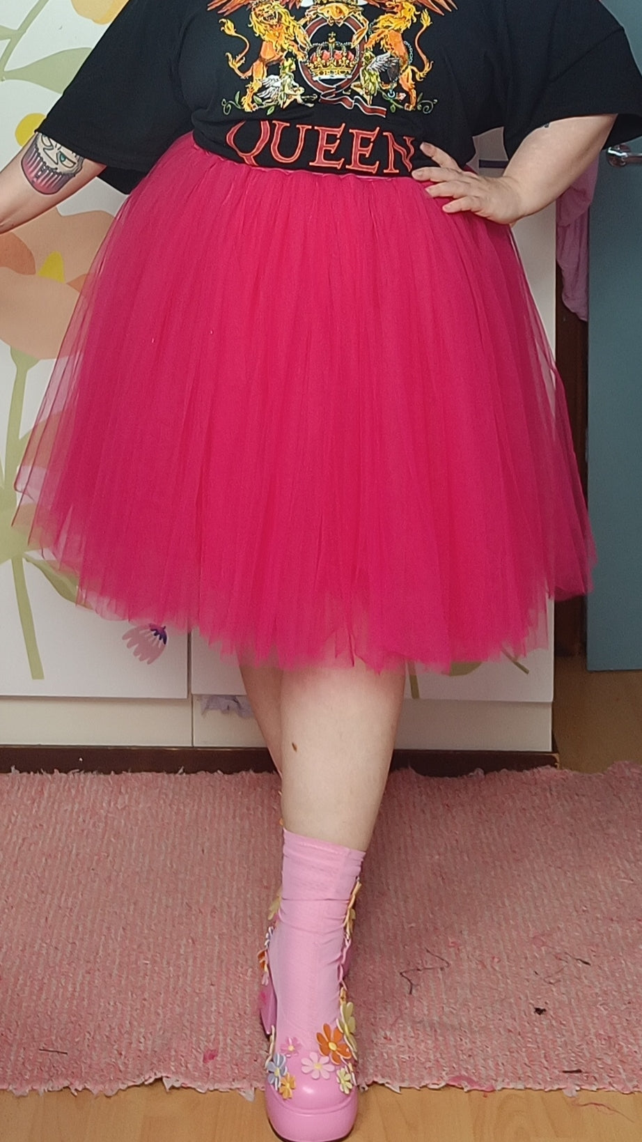 Aukeaa maaliskuussa Tuplatylli-hame valitse väri, pituus ja koko made for order