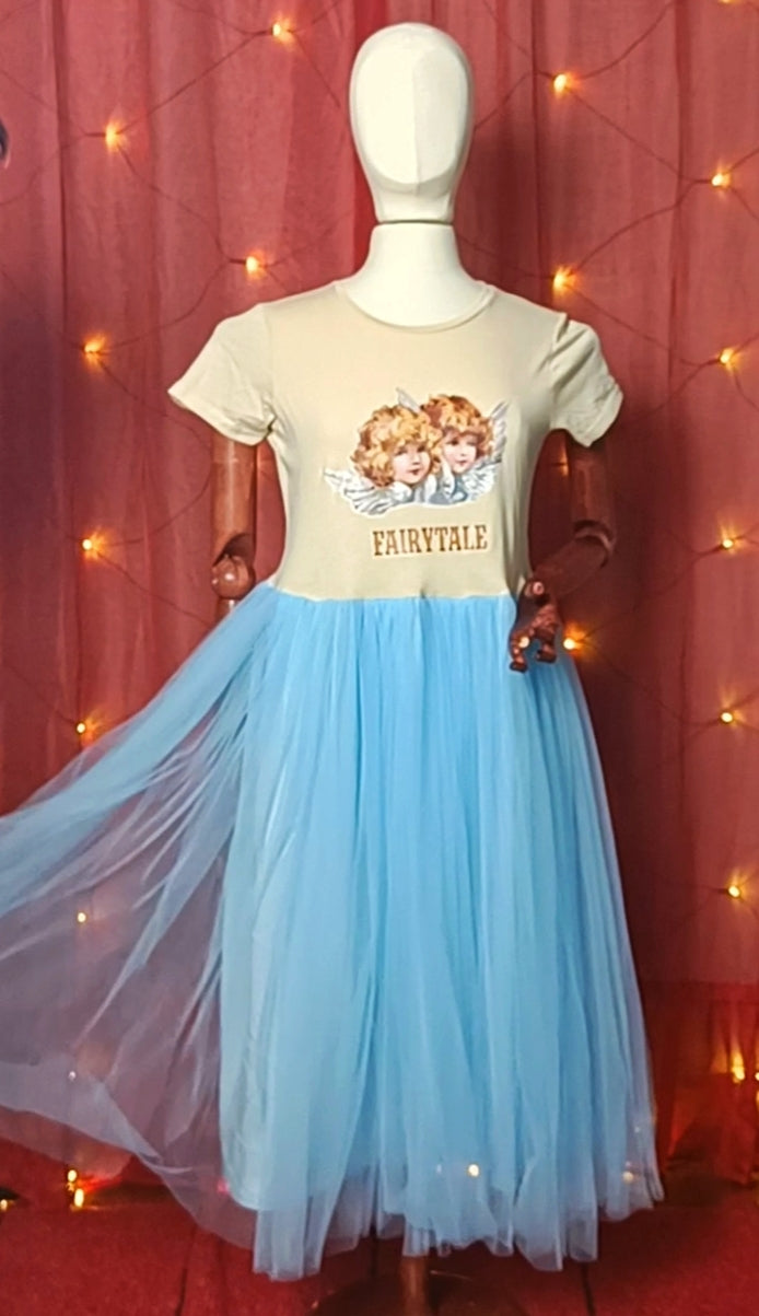 T-paita tyllimekko koko 32-38