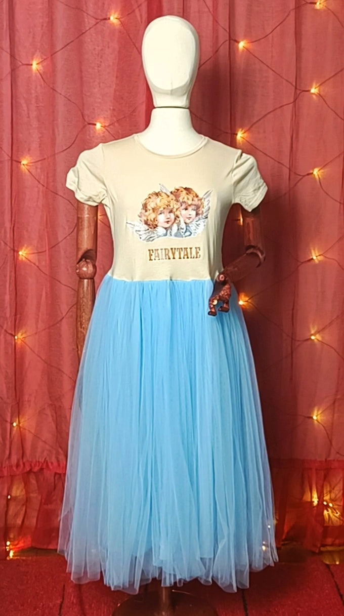 T-paita tyllimekko koko 32-38