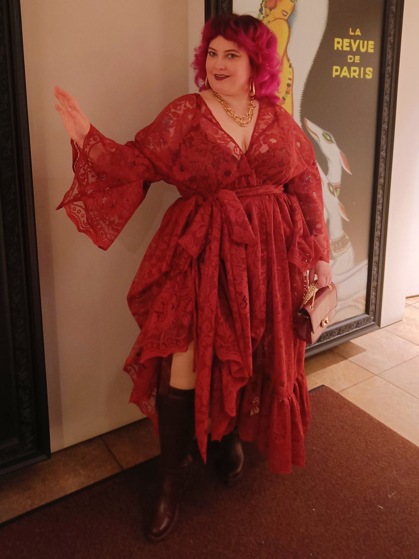 Mittatilausmalli Pitsinen-mekko