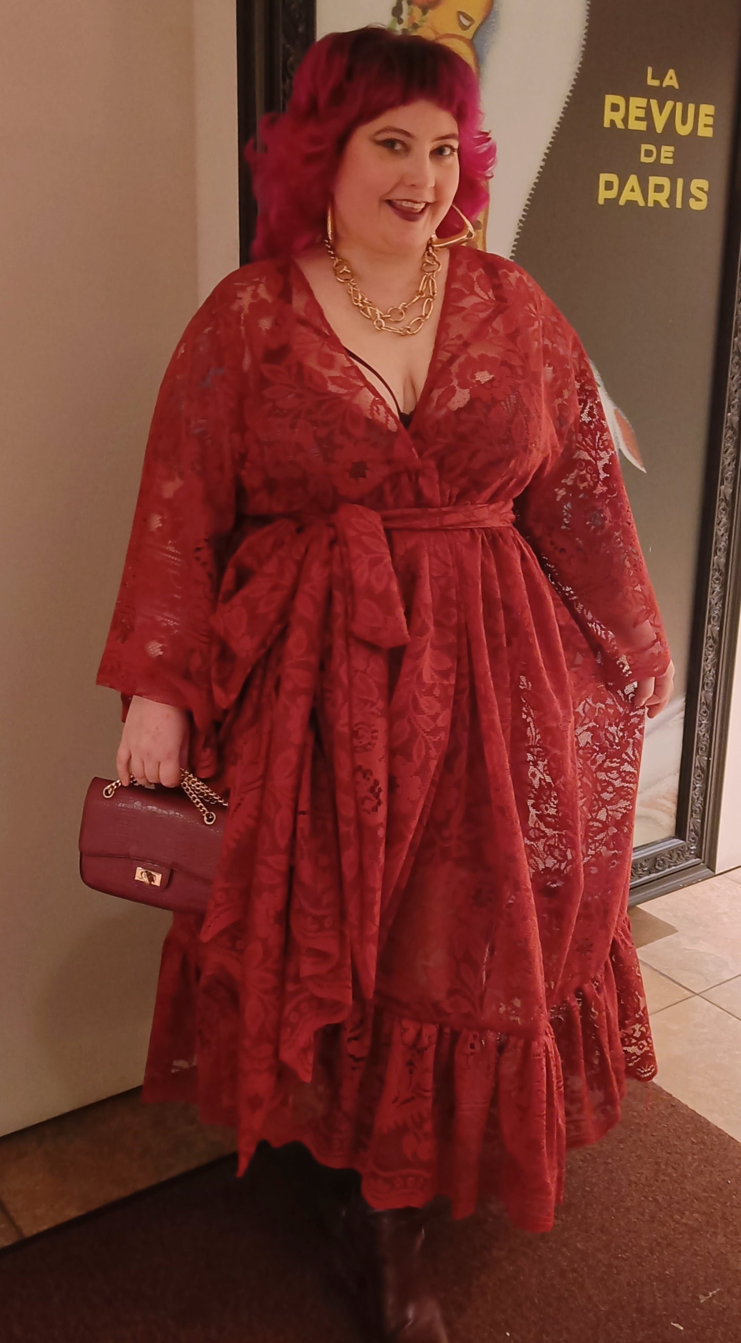 Mittatilausmalli Pitsinen-mekko