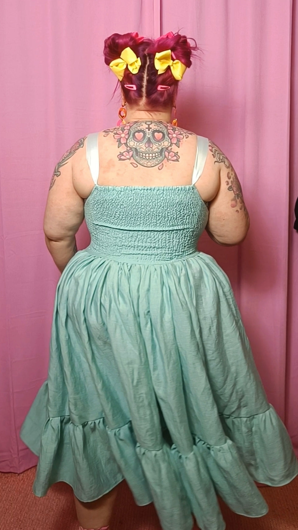 Mittatilausmalli Hihaton Heidi (Milkmaid)